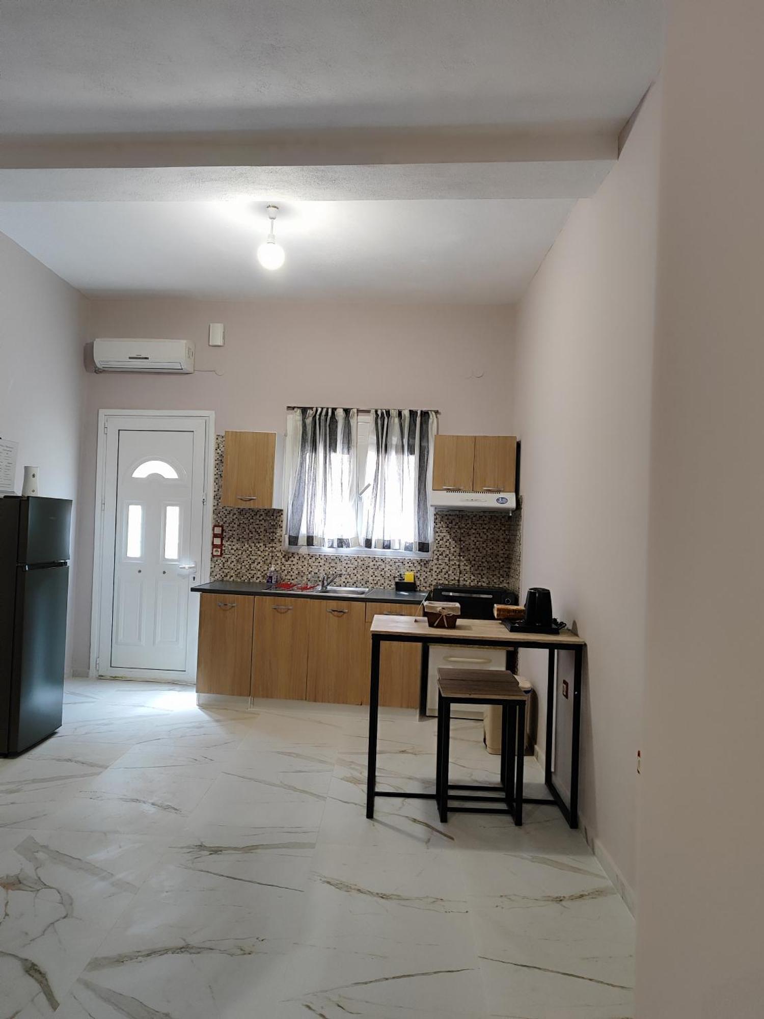 Charilia Apartment Mytilene ภายนอก รูปภาพ